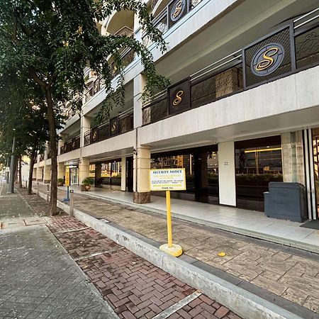 Extremeli Suites Manila Powered By Cocotel Exterior foto